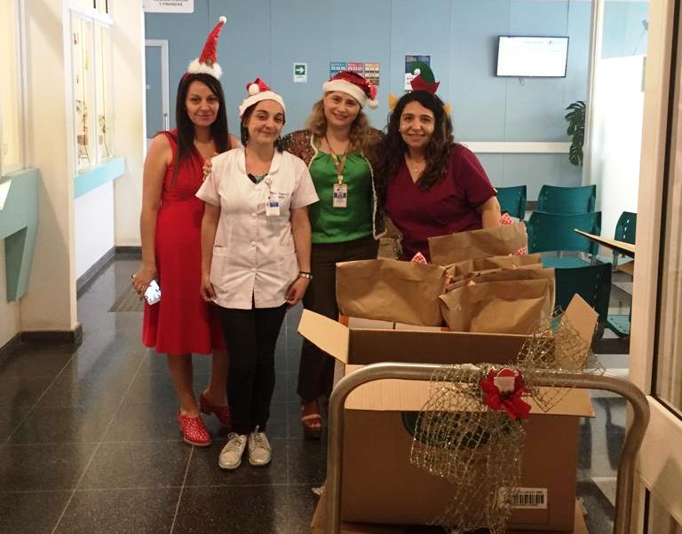 Integrantes con regalos